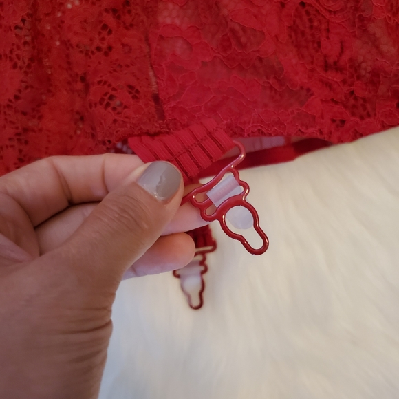 One Day Only Sale! NWT VS red lace garter slip lingerie - Picture 6 of 16
